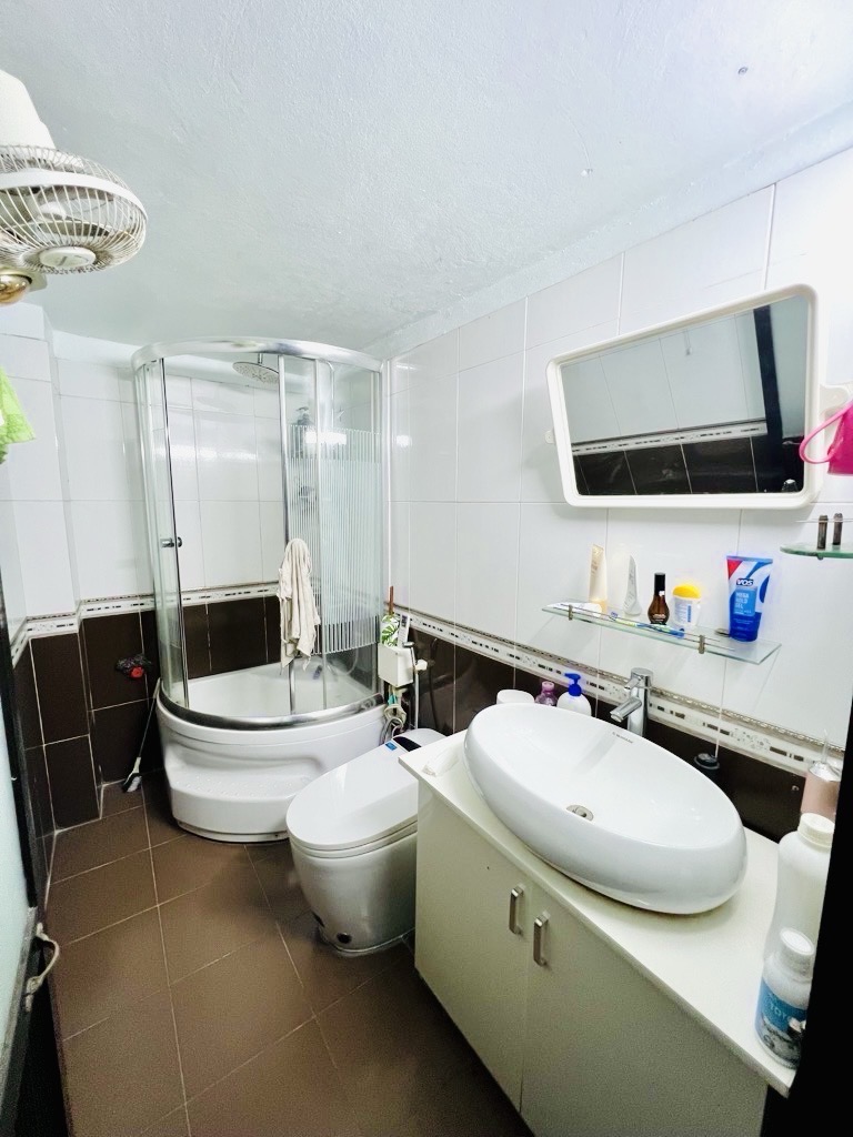 MUA NHÀ MINH KHAI CÓ DÒNG TIỀN HÀNG THÁNG 63M - Ảnh 1